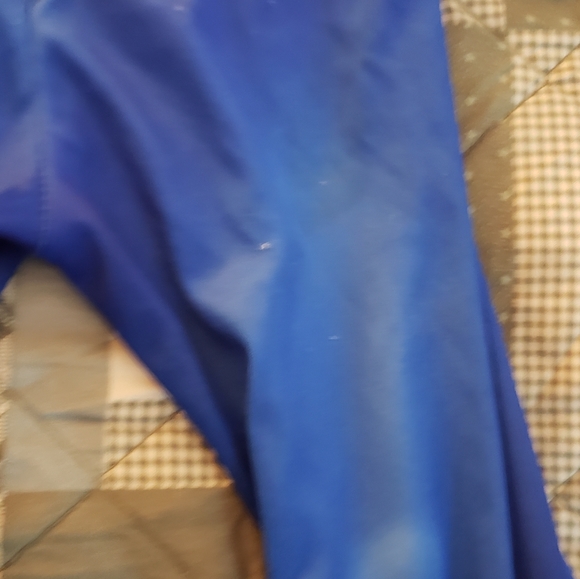 Spiderman costume with a small amount of piling - Picture 3 of 3